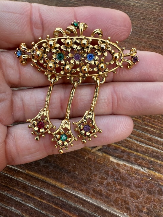 Vintage Gold Tone Dangling Floral Brooch with Multicolor Rhinestones - Picture 6 of 7